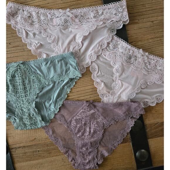 Victoria's Secret Dream Angels Lace and Smooth Panty Bundle sz Small New - Picture 3 of 7